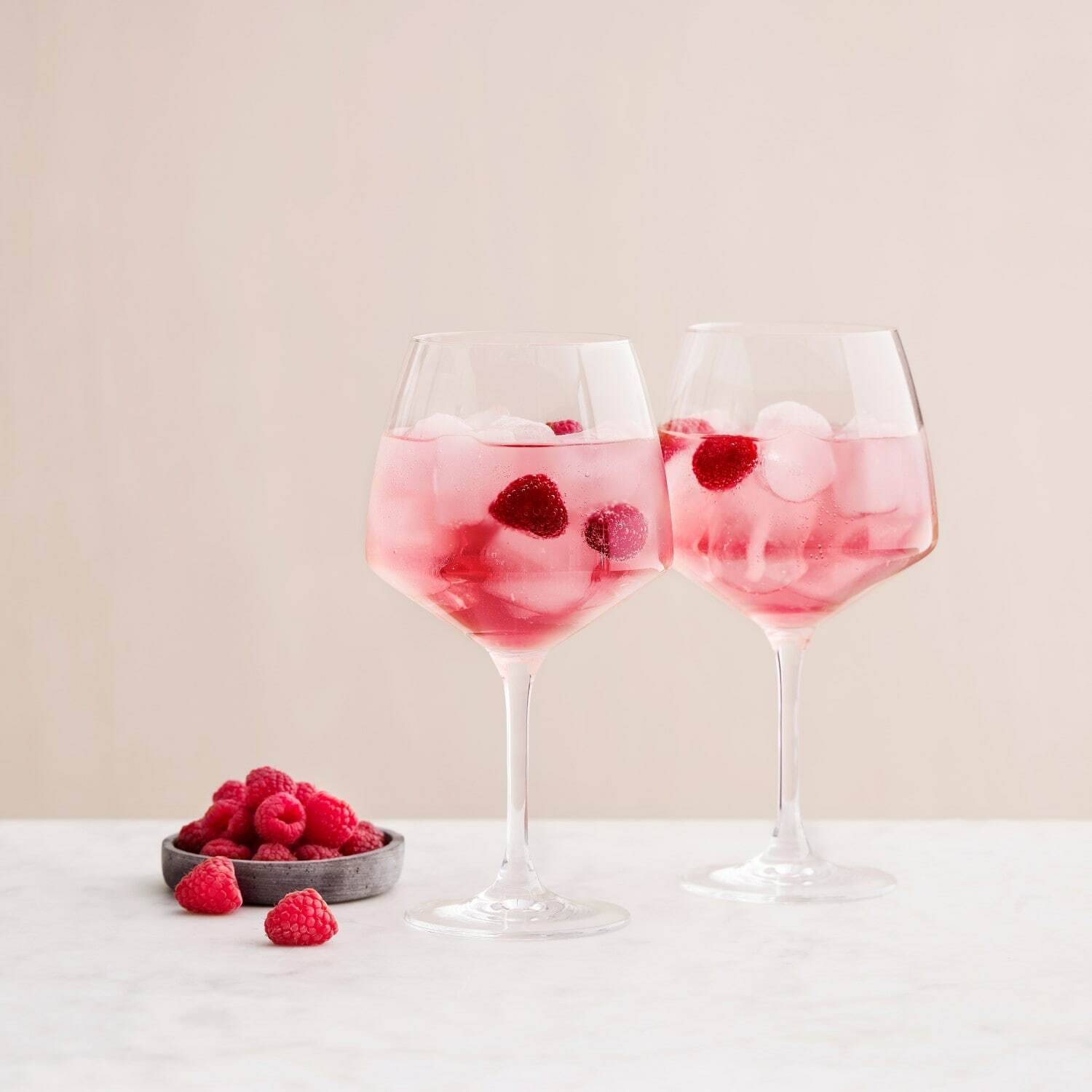 10 lækre drinks med gin shakeit.dk